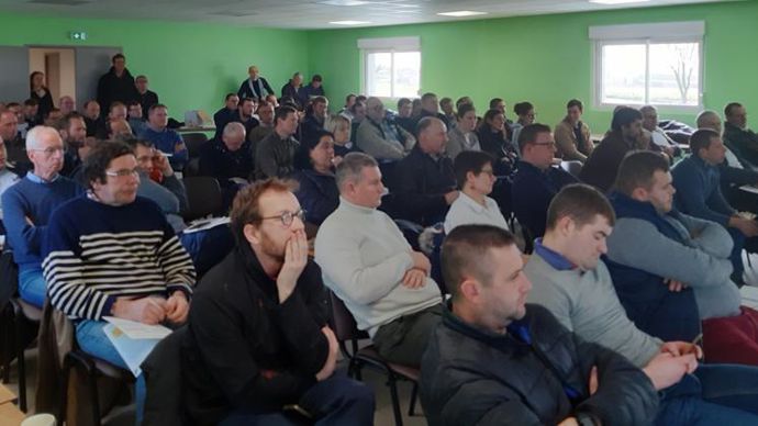 Les responsables d’Unéal ont été surpris par le nombre d’agriculteurs mobilisés lors de la réunion consacrée à la HVE dans sa région Artois.